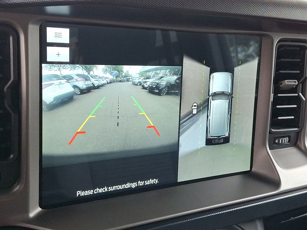 2021 Ford Bronco Outer Banks photo 4
