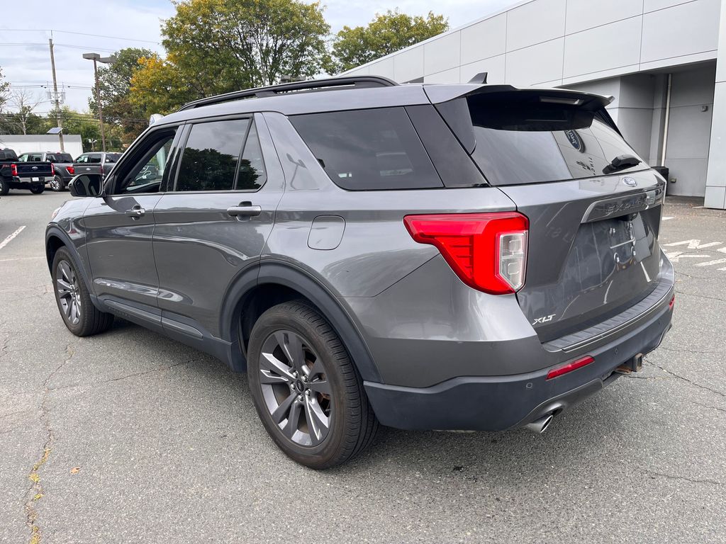 2022 Ford Explorer XLT photo 3