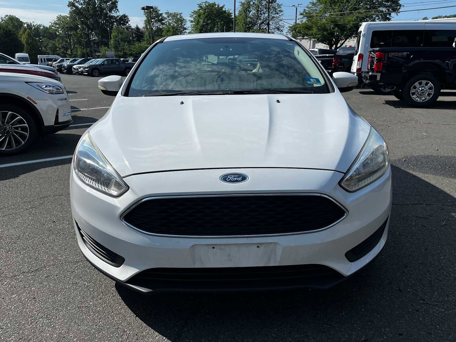 2016 Ford Focus SE photo 2
