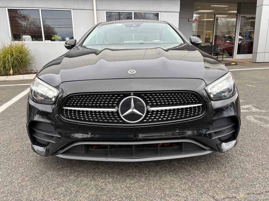 2023 Mercedes Benz E 450 Coupe photo 2