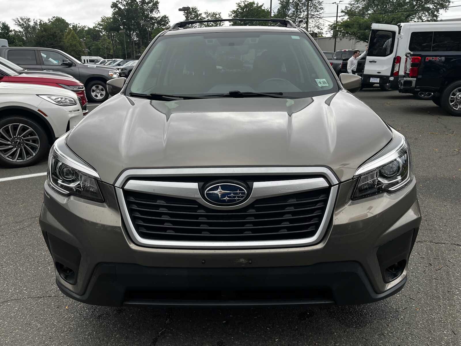 2020 Subaru Forester Premium photo 2