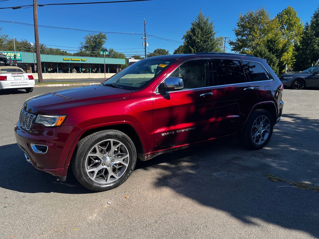 2021 Jeep Grand Cherokee Overland photo 2