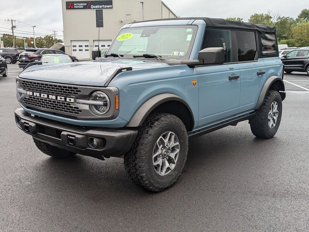 2022 Ford Bronco Badlands photo 3