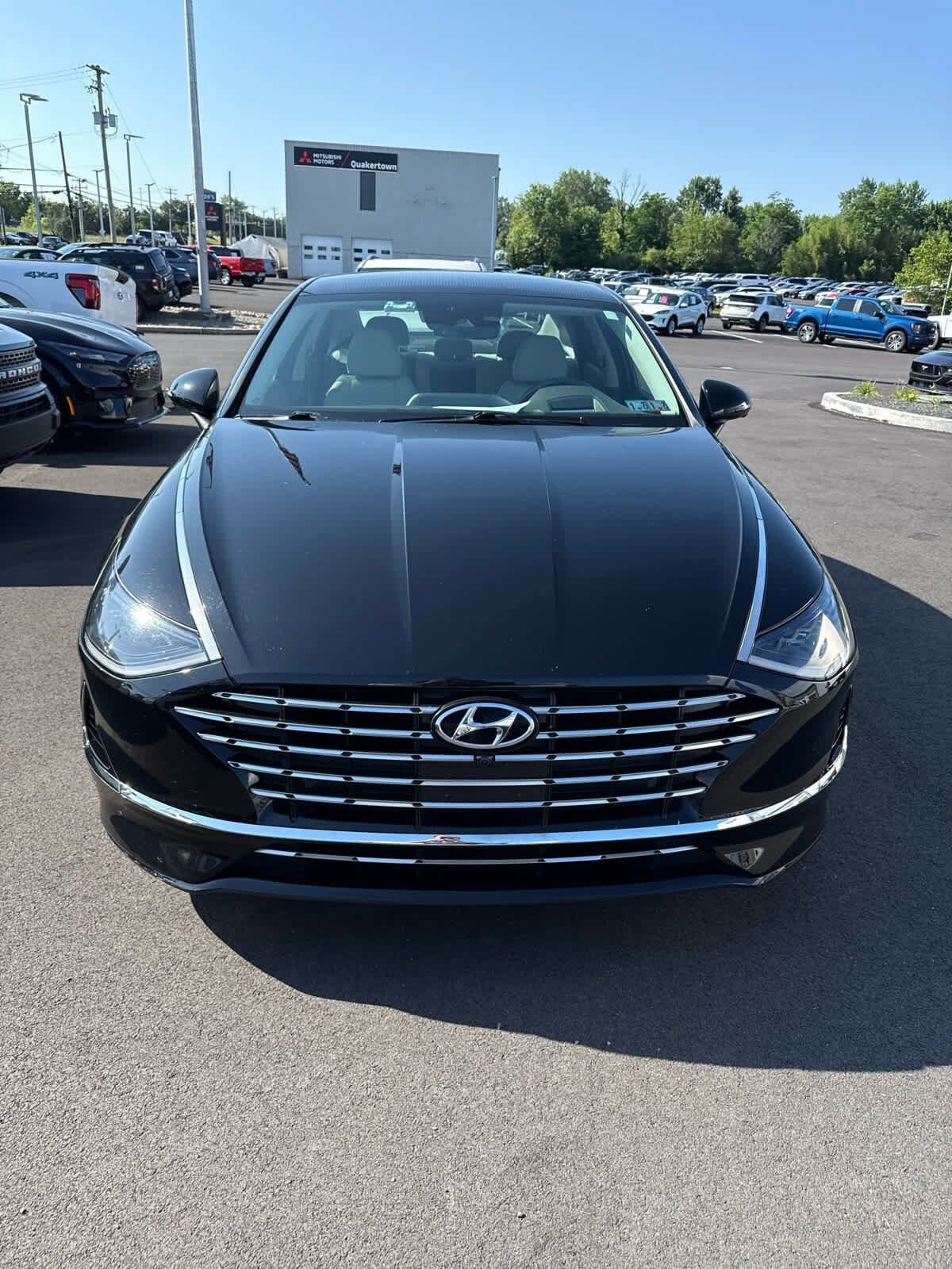 2022 Hyundai Sonata Hybrid Limited photo 2