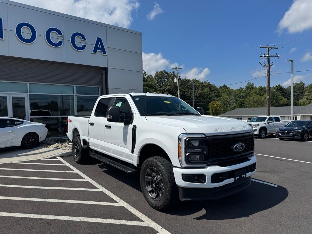 2023 Ford F-250 XL photo 3