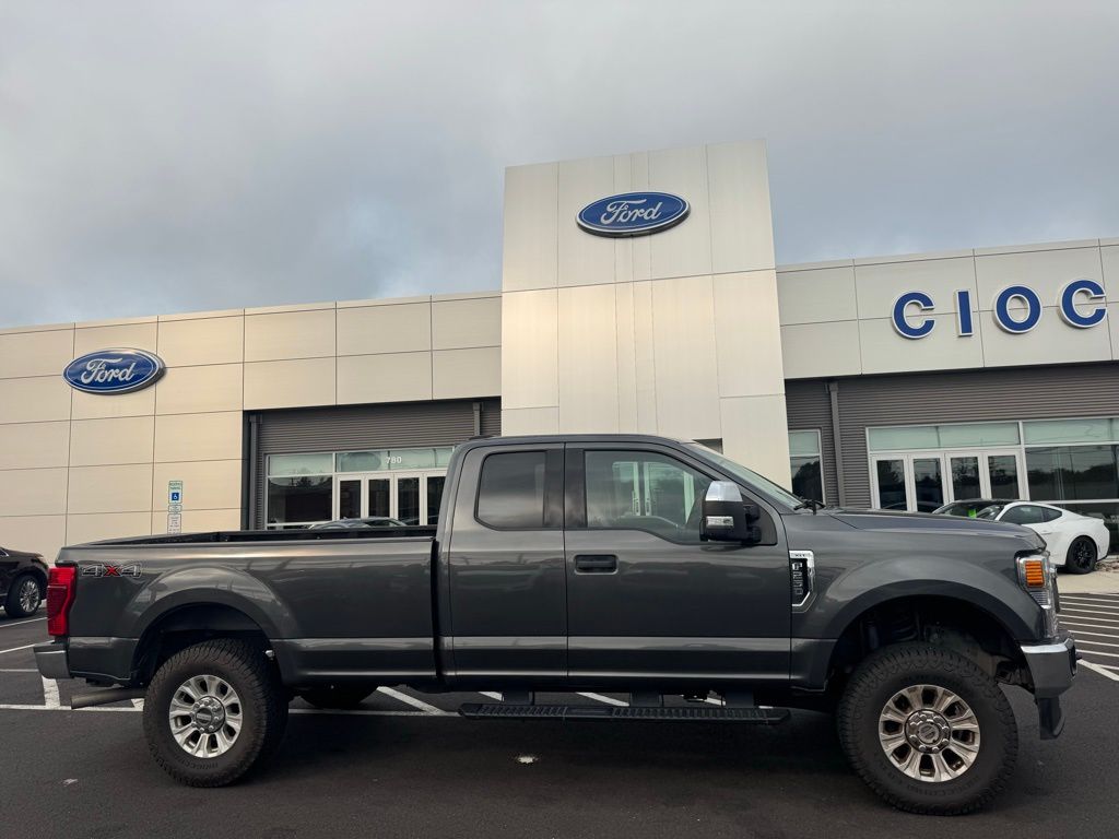 2020 Ford F-250 XLT photo 3