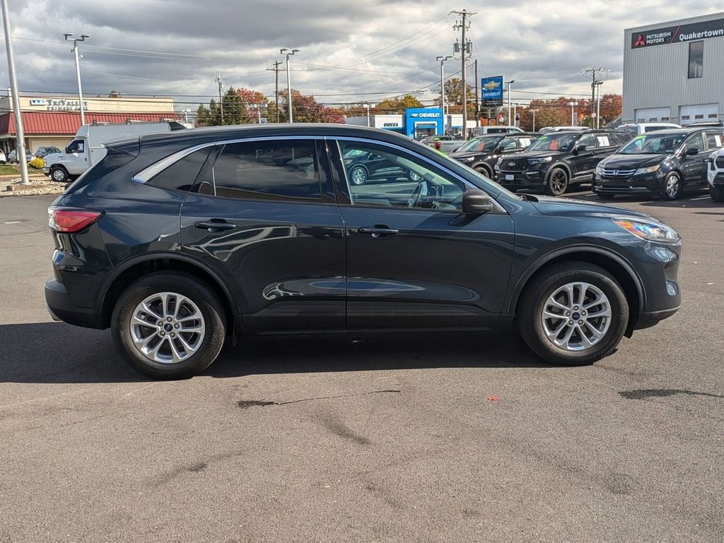 Used 2022 Ford Escape SE SUV