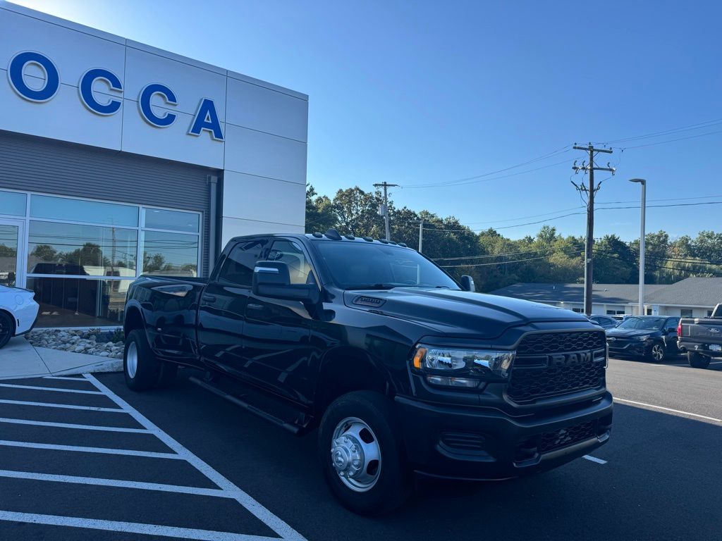 2024 Ram 3500 Tradesman photo 4