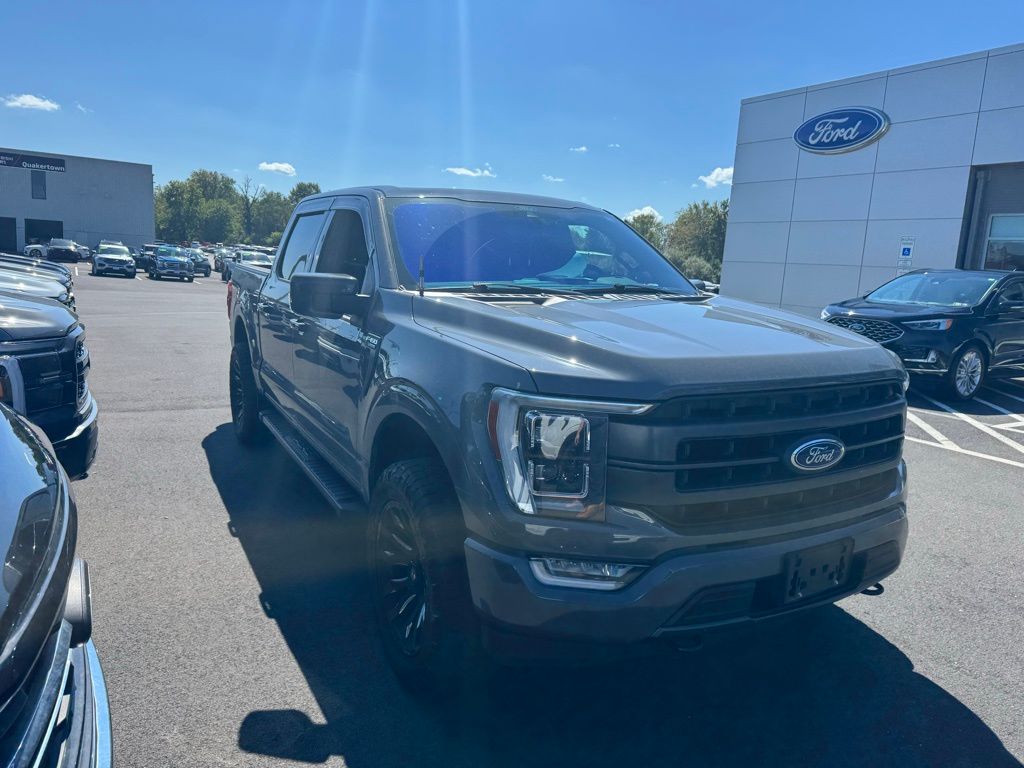 2021 Ford F-150 Lariat photo 2