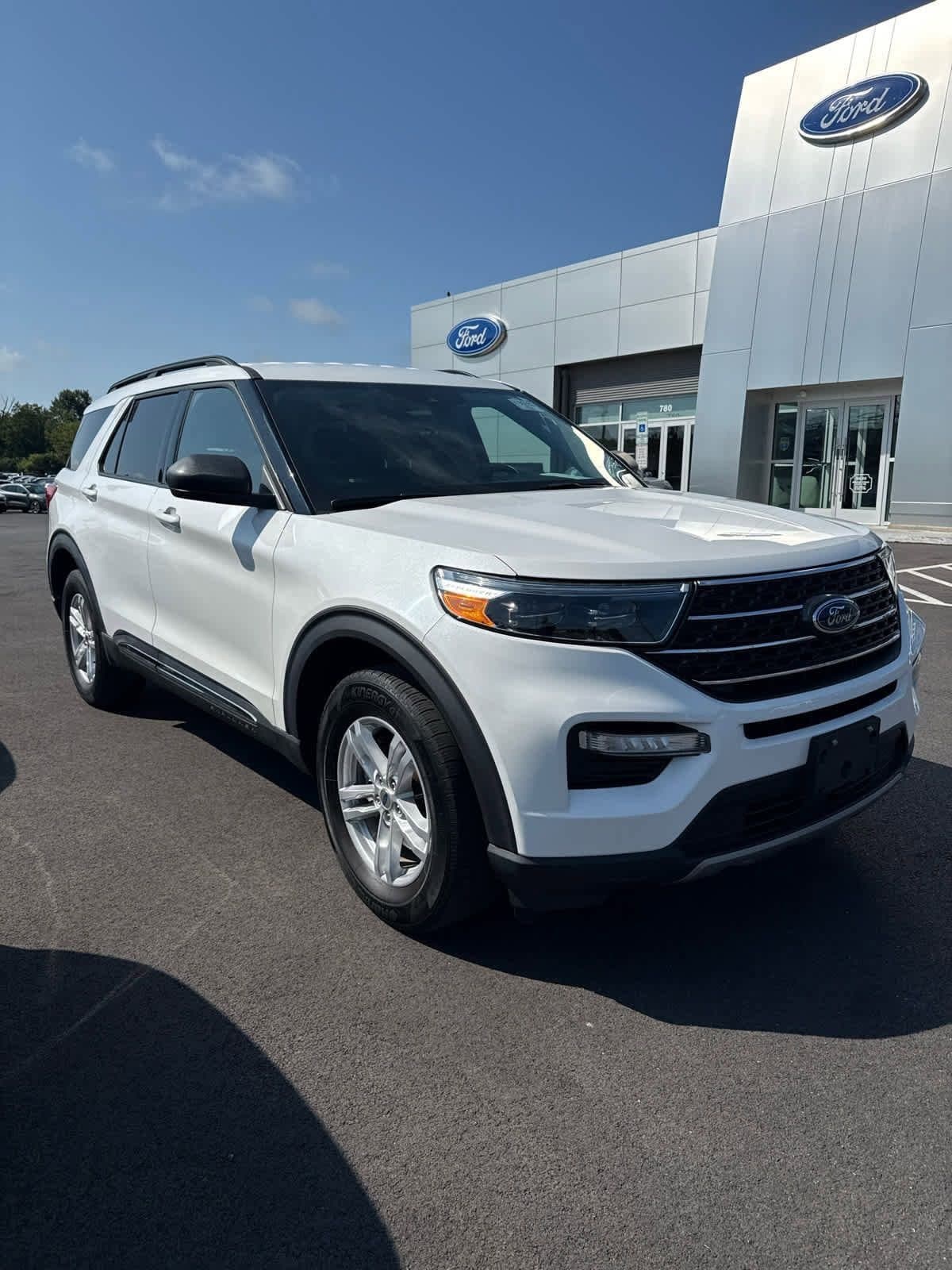 2022 Ford Explorer XLT photo 3