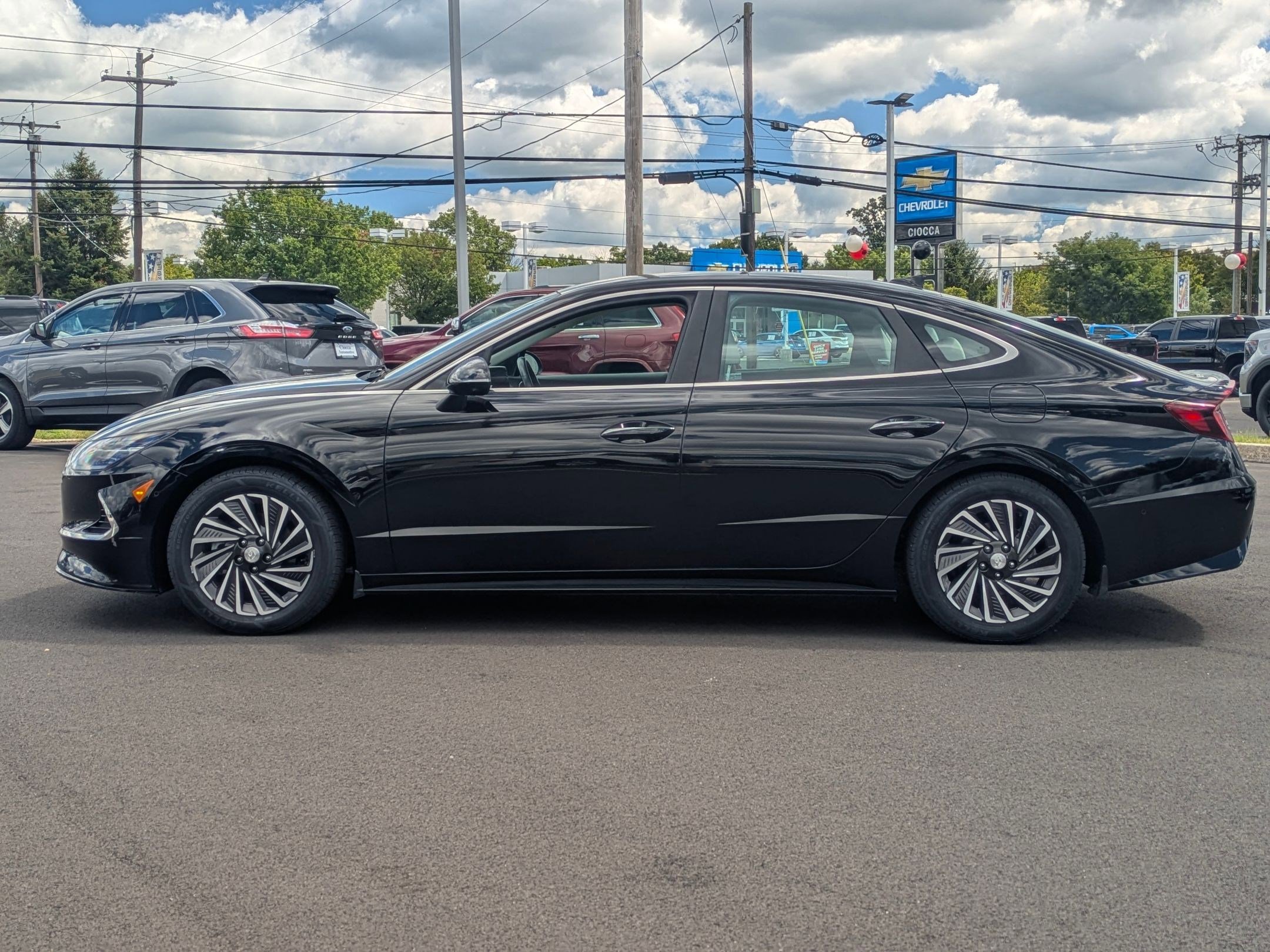 2022 Hyundai Sonata Hybrid Limited photo 4