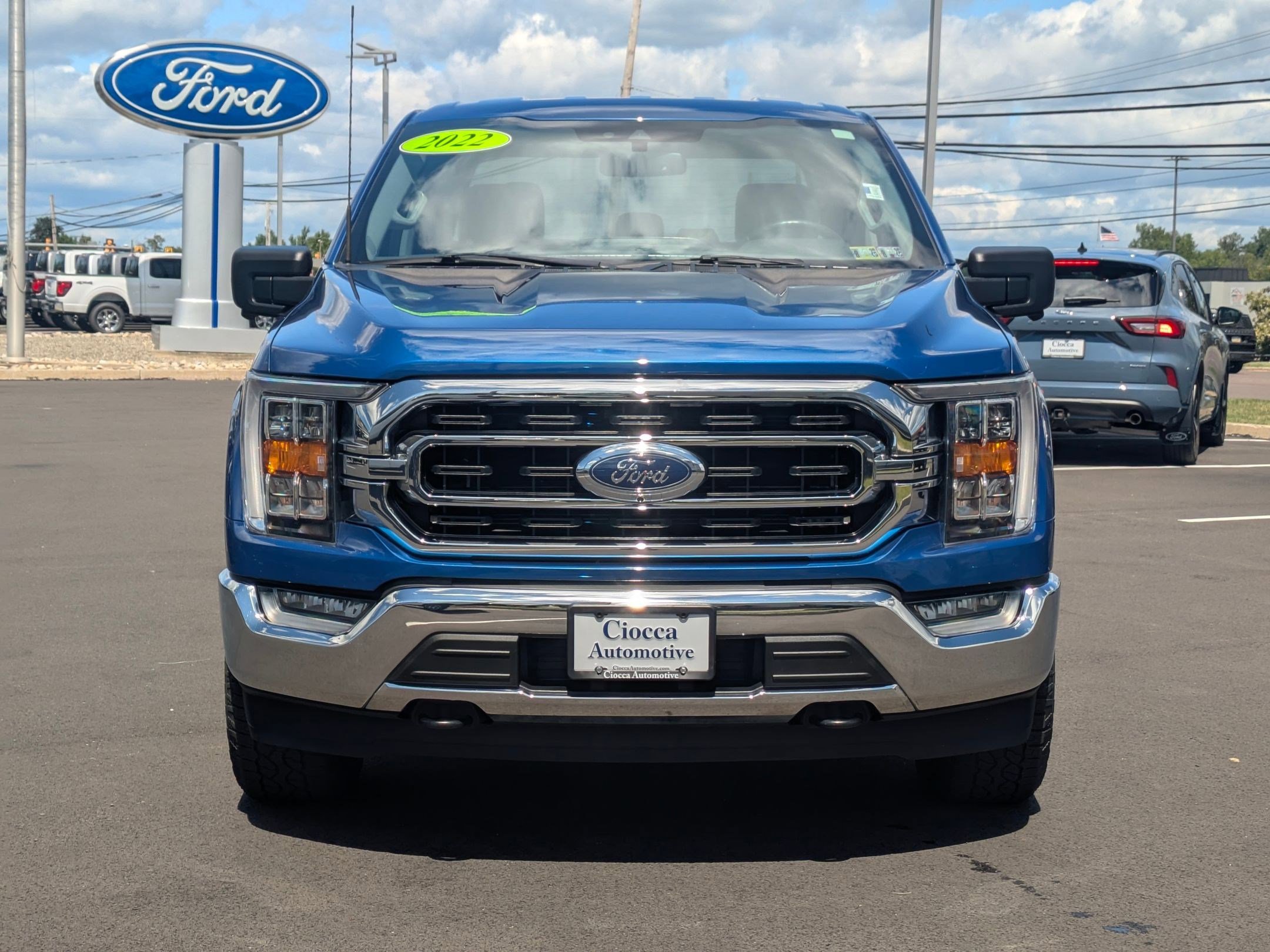 2022 Ford F-150 XLT photo 2