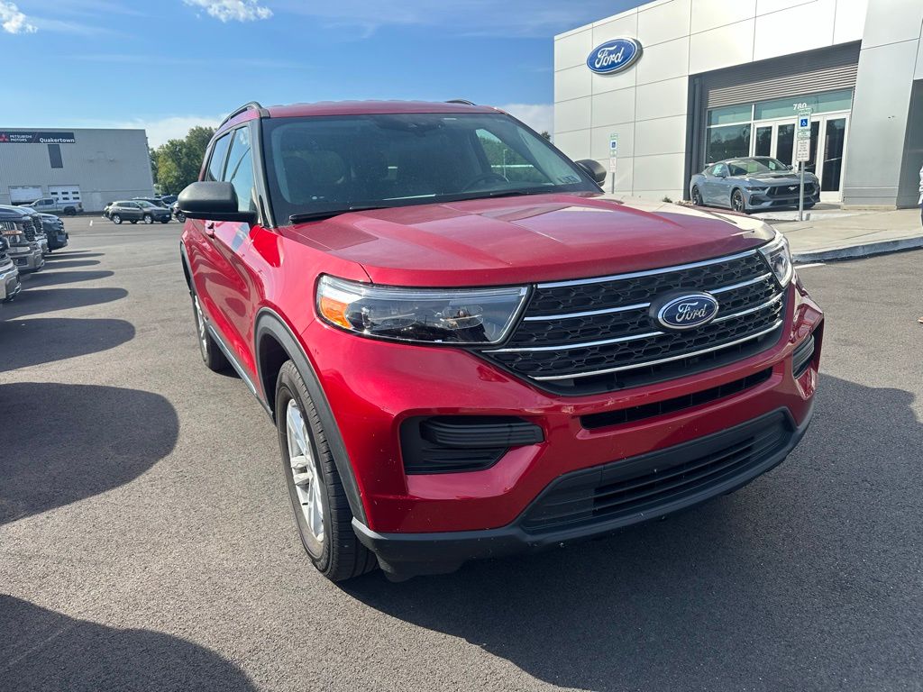 2022 Ford Explorer XLT photo 2