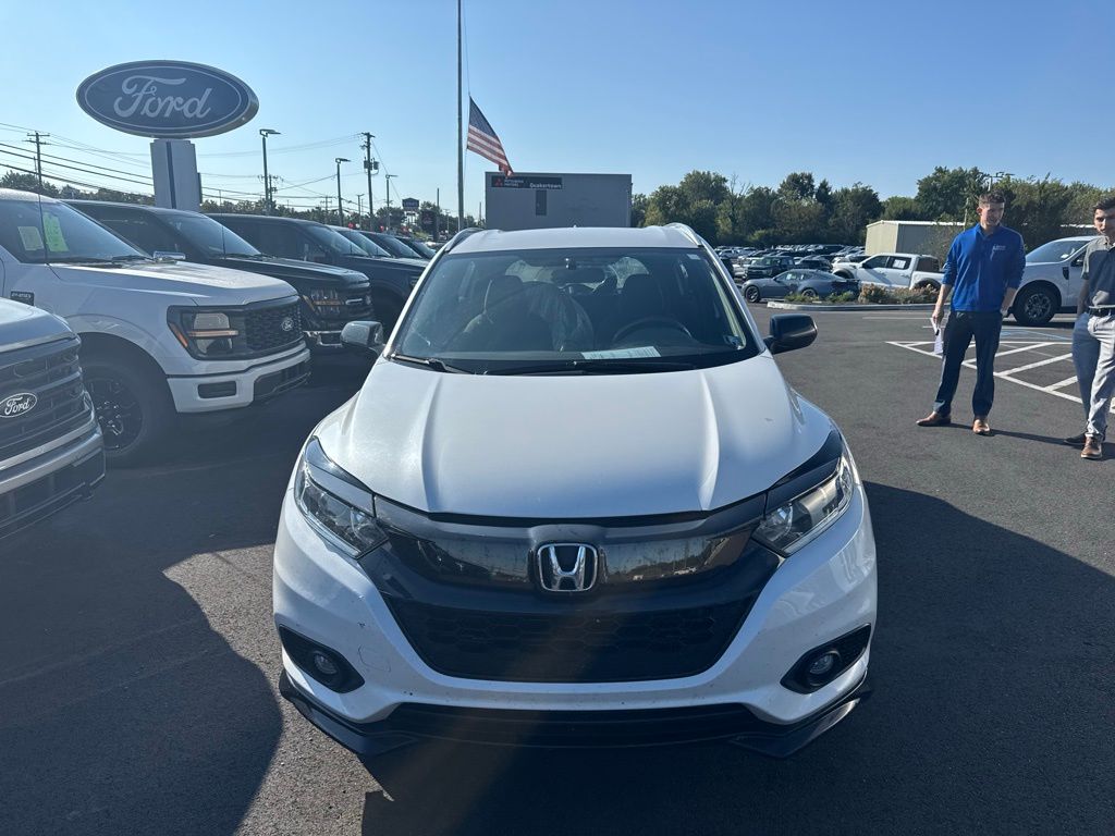 2020 Honda HR-V Sport photo 2