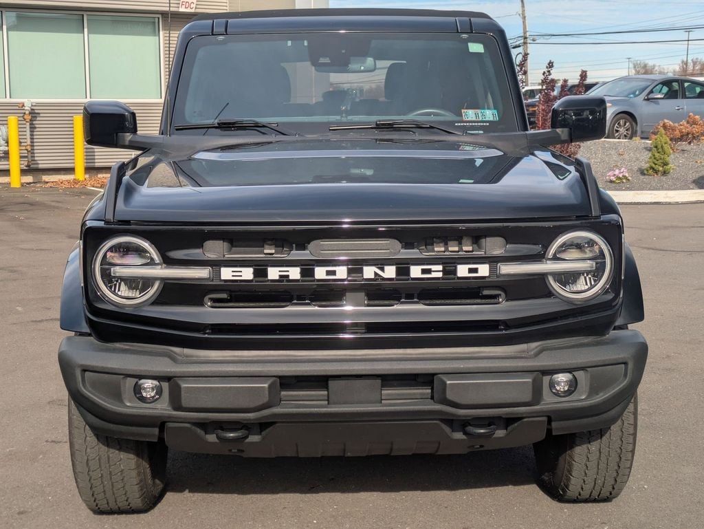 2022 Ford Bronco Outer Banks photo 2