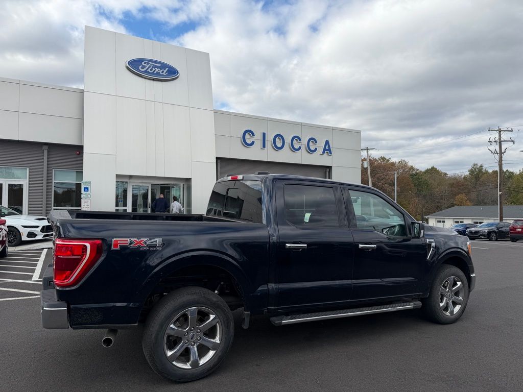 2022 Ford F-150 XLT photo 2