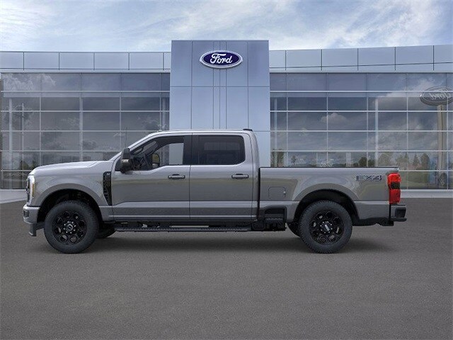 2026 Ford F-350 XLT photo 3