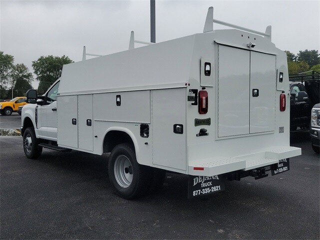 2024 Ford F-350 XL photo 3
