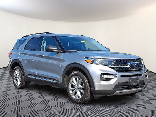 2023 Ford Explorer XLT 4WD's photo