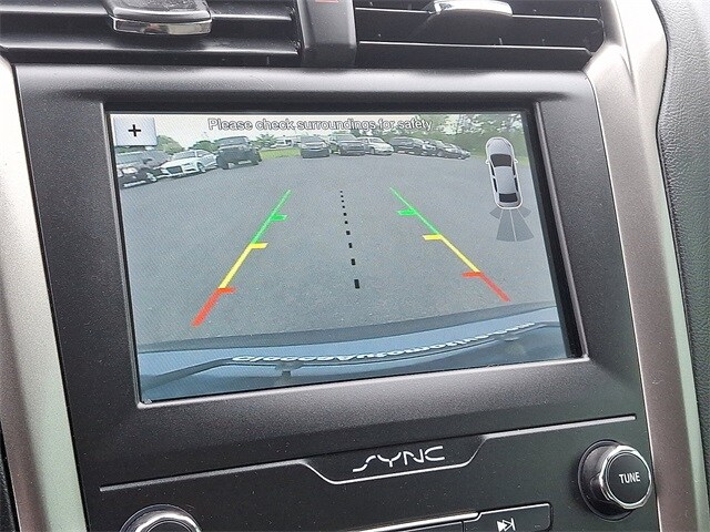 2019 Ford Fusion SE photo 4