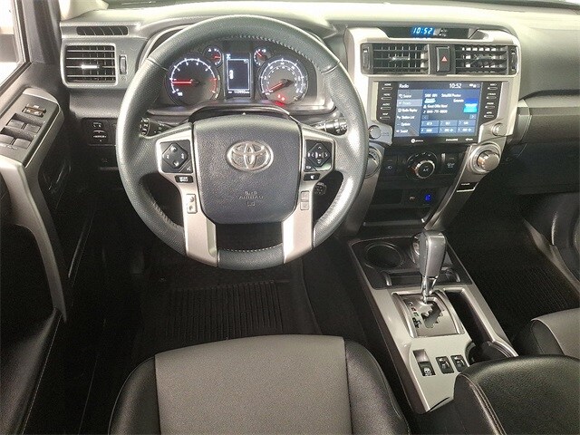 2022 Toyota 4Runner SR5 Premium photo 2