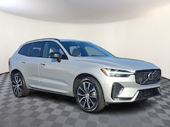 2024 Volvo XC60 B5 Ultimate Dark Theme SUV