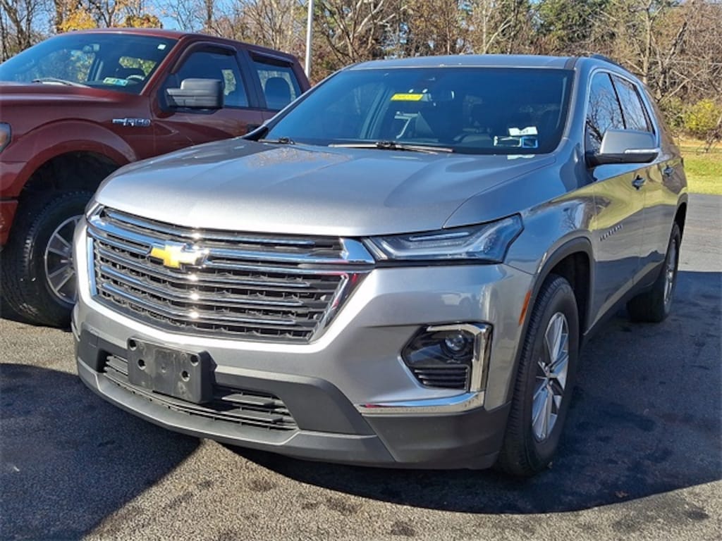 Used 2023 Chevrolet Traverse LT Leather SUV