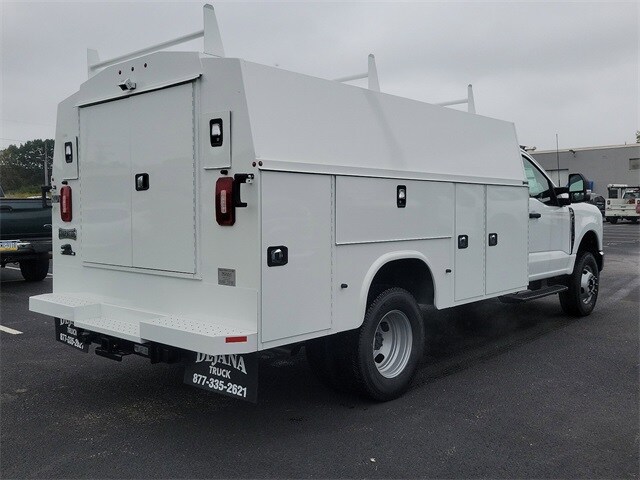 2024 Ford F-350 XL photo 4
