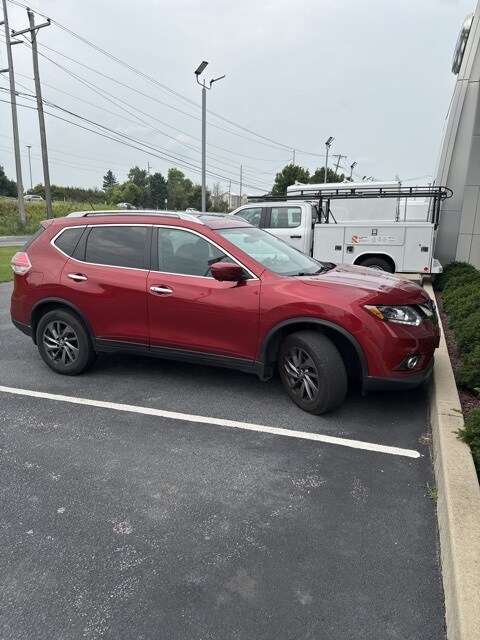 2016 Nissan Rogue SL photo 3