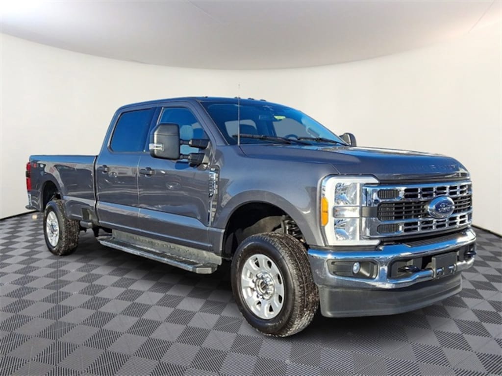 Used 2023 Ford F-250SD XLT Truck Crew Cab