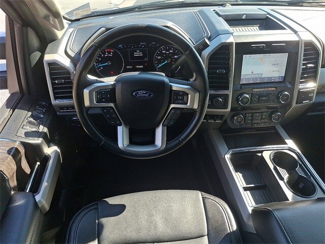 2021 Ford F-250 Lariat photo 2