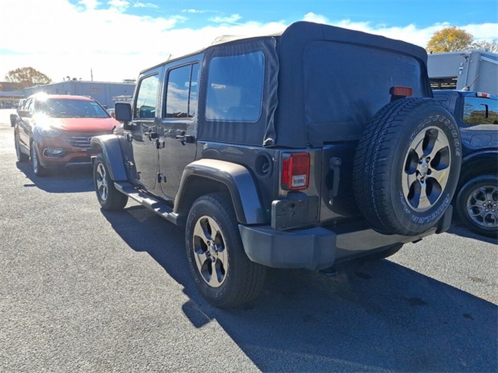 Used 2018 Jeep Wrangler JK Unlimited Sahara SUV