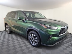 Used 2023 Toyota Highlander Hybrid XLE SUV for sale in Muncy PA