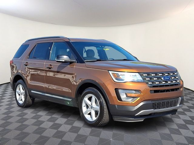 2017 Ford Explorer XLT 4WD's photo