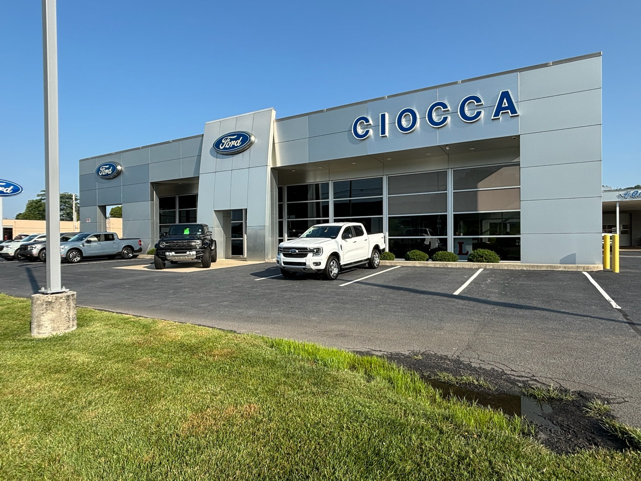 Your Community Ford Store in York, PA - Ciocca Ford of York