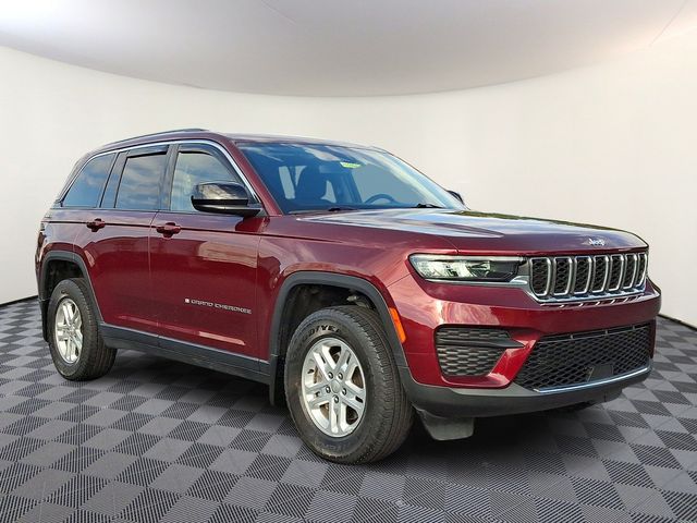 2022 Jeep Grand Cherokee Laredo SUV