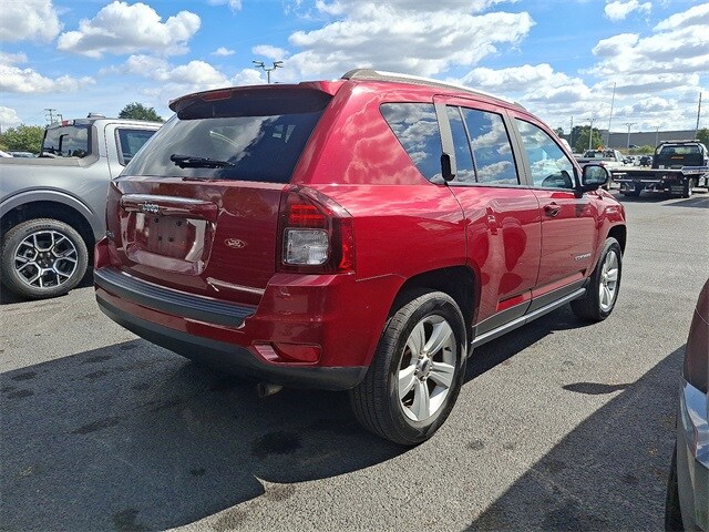2016 Jeep Compass Sport photo 4
