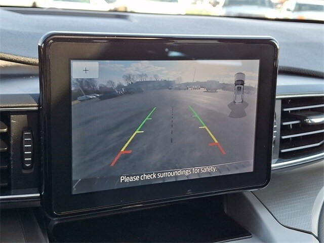 2021 Ford Explorer XLT photo 3