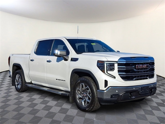 2022 GMC Sierra 1500 SLT's photo
