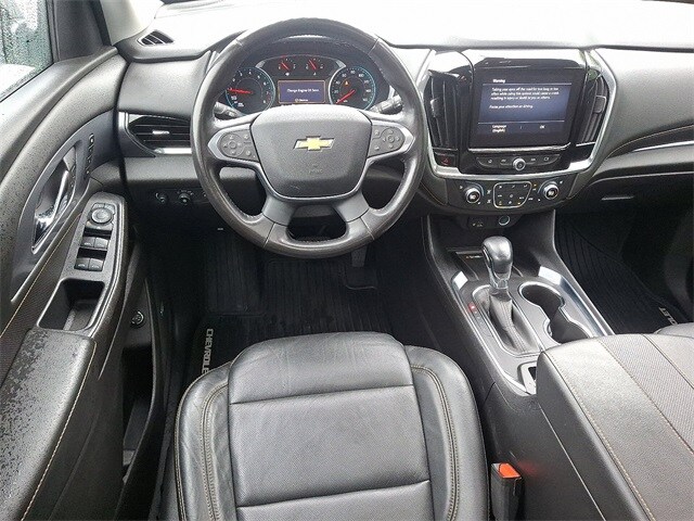 2021 Chevrolet Traverse Premier photo 2