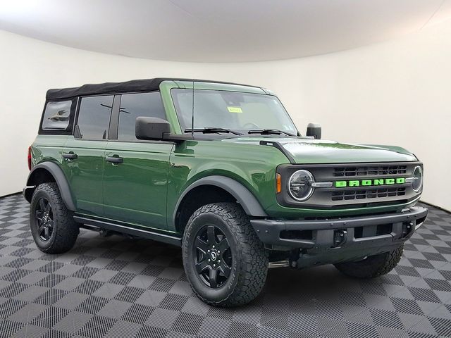 2022 Ford Bronco Black Diamond Mid (322A) 4x4's photo