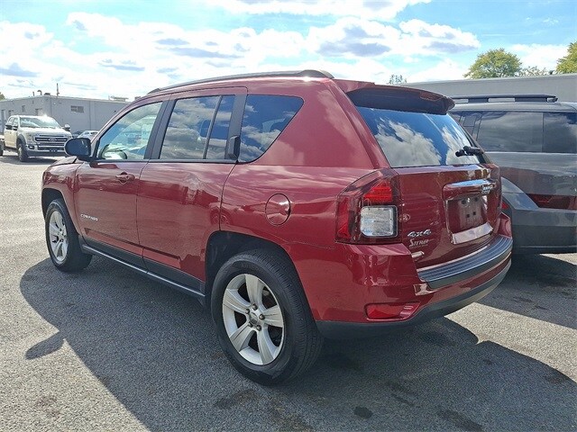 2016 Jeep Compass Sport photo 3
