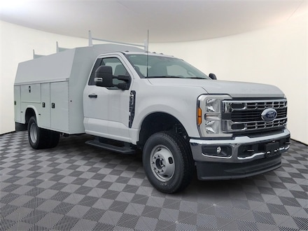 2024 Ford F-350 Chassis Truck Regular Cab