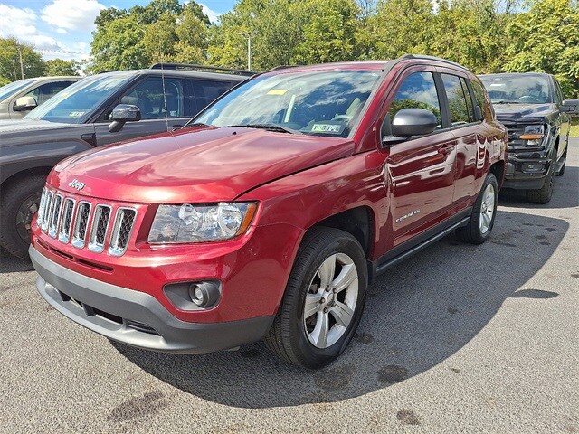 2016 Jeep Compass Sport photo 2
