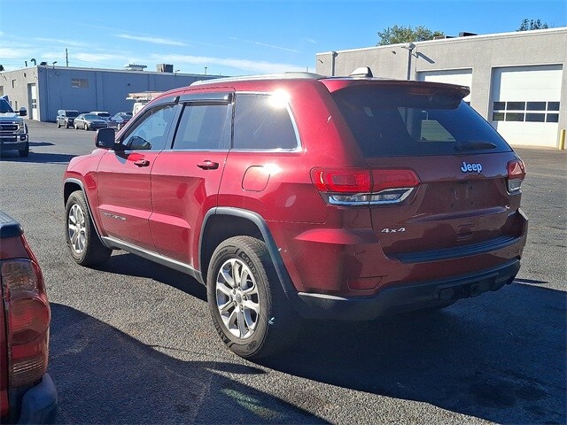 2014 Jeep Grand Cherokee Laredo photo 2