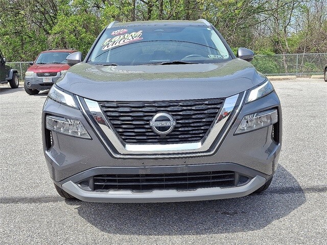 2022 Nissan Rogue SV photo 4