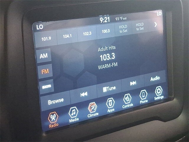 2021 Jeep Renegade Latitude photo 3