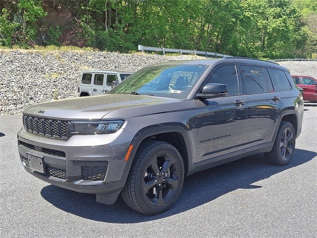2022 Jeep Cherokee Laredo photo 3