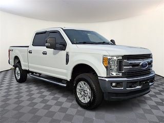2017 Ford F-250SD XLT Truck Crew Cab