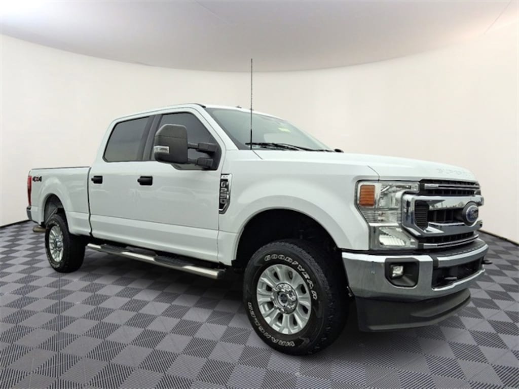Used 2022 Ford F-250SD XLT Truck Crew Cab